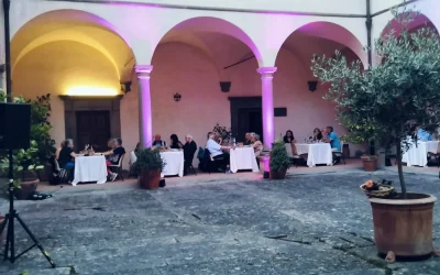 Empoli, 60 a tavola nel chiostro della Collegiata per celebrare il “ciuco che vola” tra storia, leggenda e convivialità